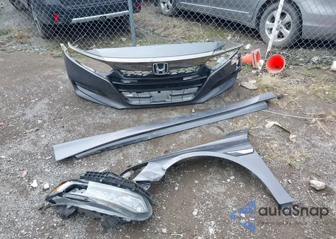 2018 Honda Accord Sport 2.0T z USA, uszkodzony, nr VIN 1HGCV2F31JA022825